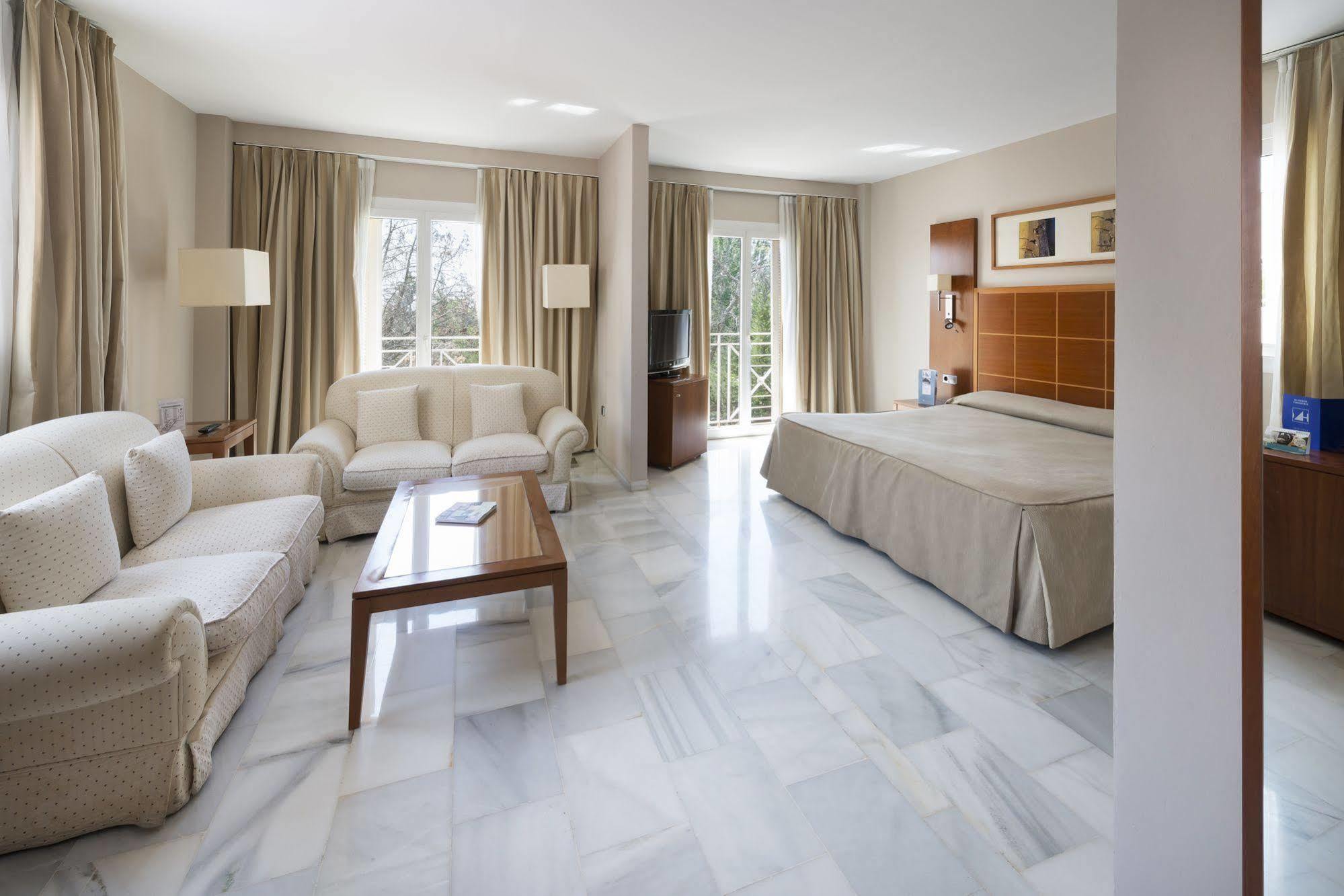 Hotel Exe Adelfas Cordova